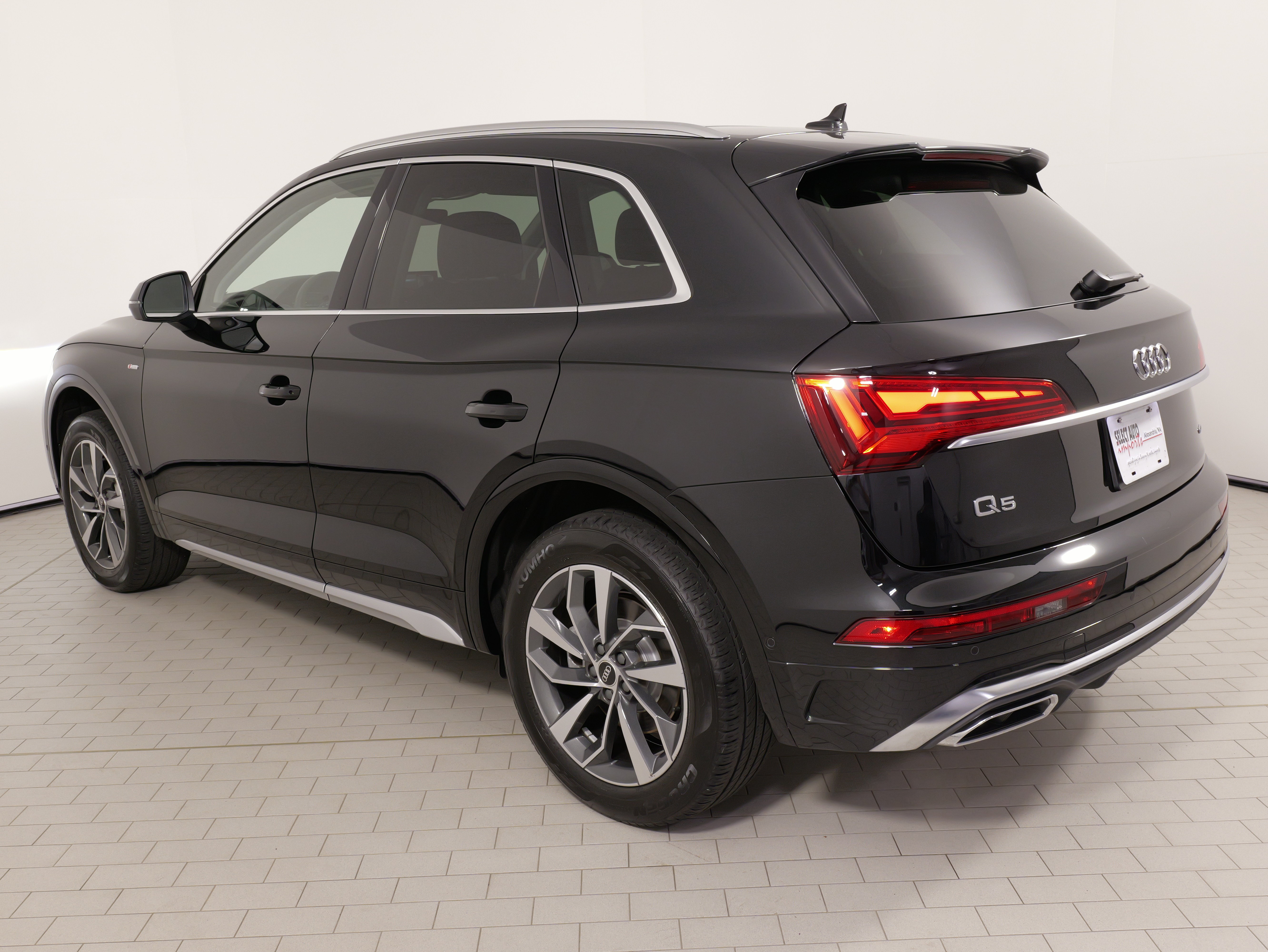 Used 2023 Audi Q5 2.0T Prestige AWD/4WD image 17