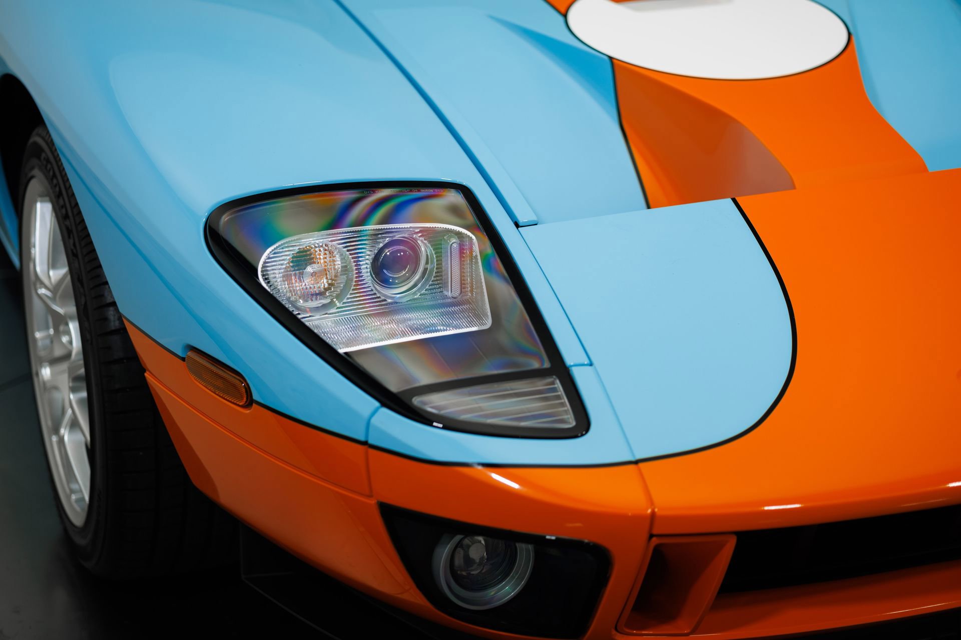 Used 2006 Ford GT RWD image 39