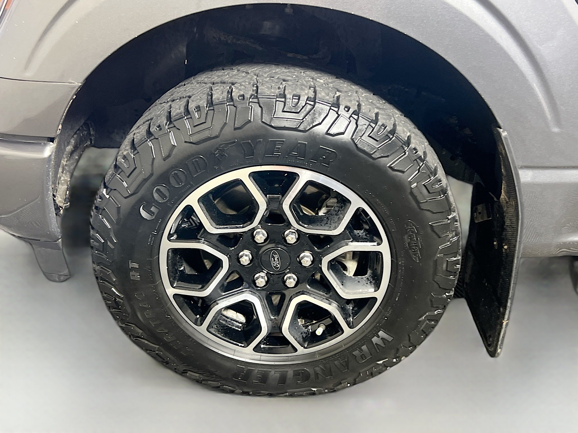 Used 2023 Ford F150 Lariat AWD/4WD image 13