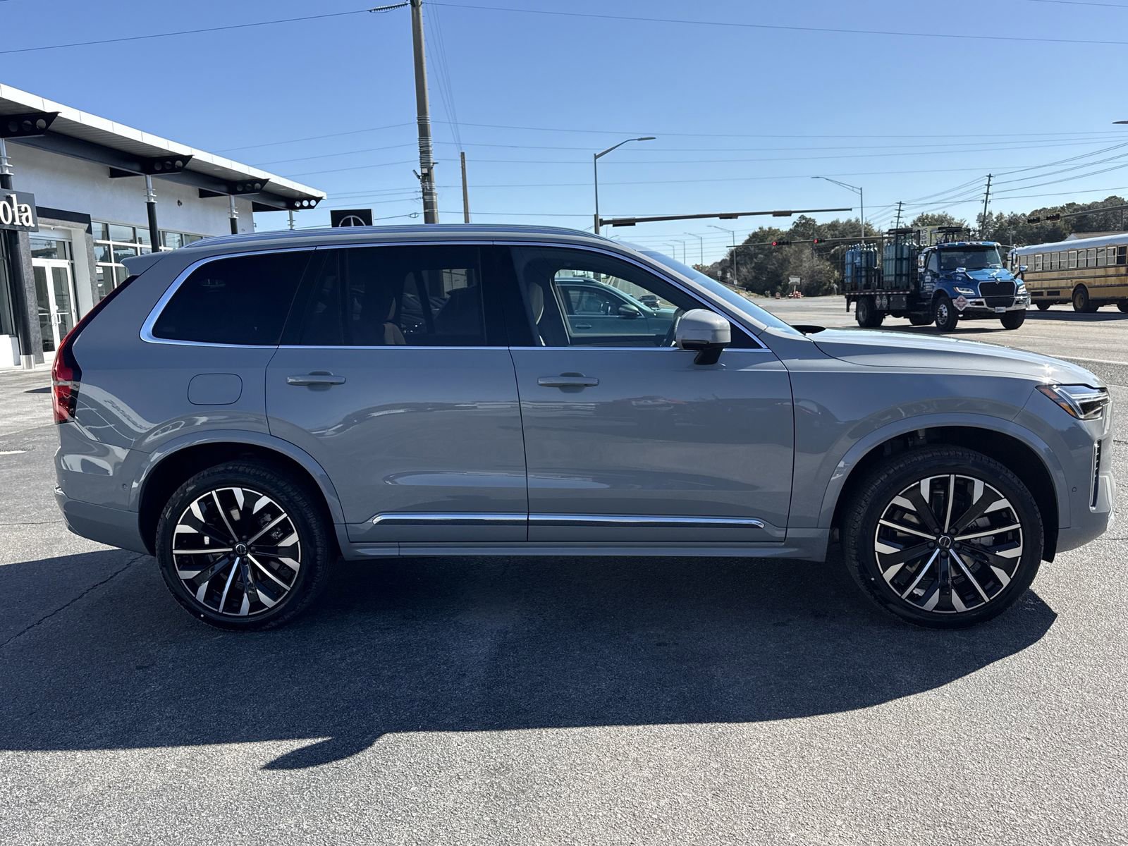 New 2026 Volvo XC90 B6 Plus w/ Protection Package Premier image 6