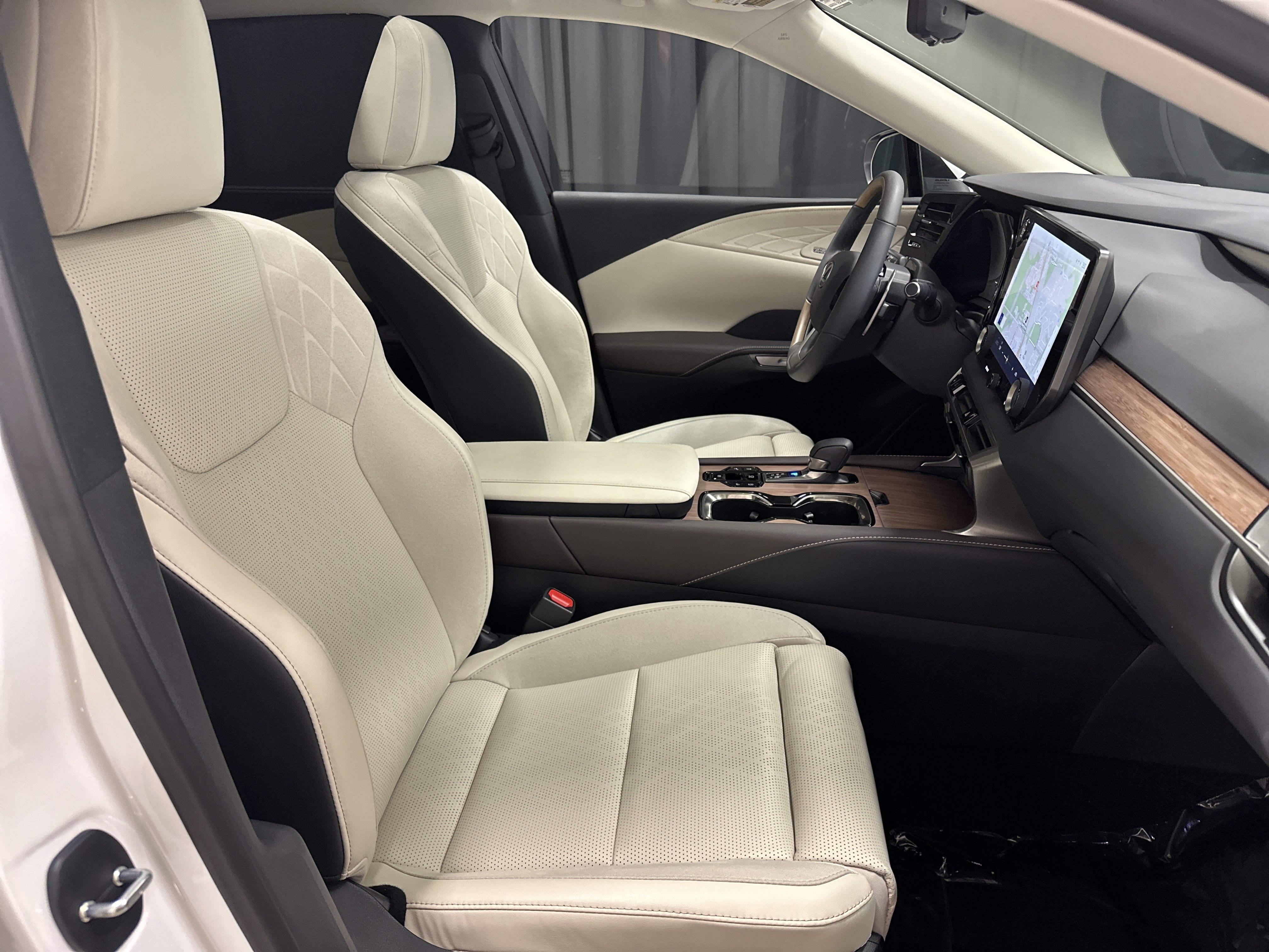 Certified 2025 Lexus RX 350 AWD w/ Convenience Package image 33