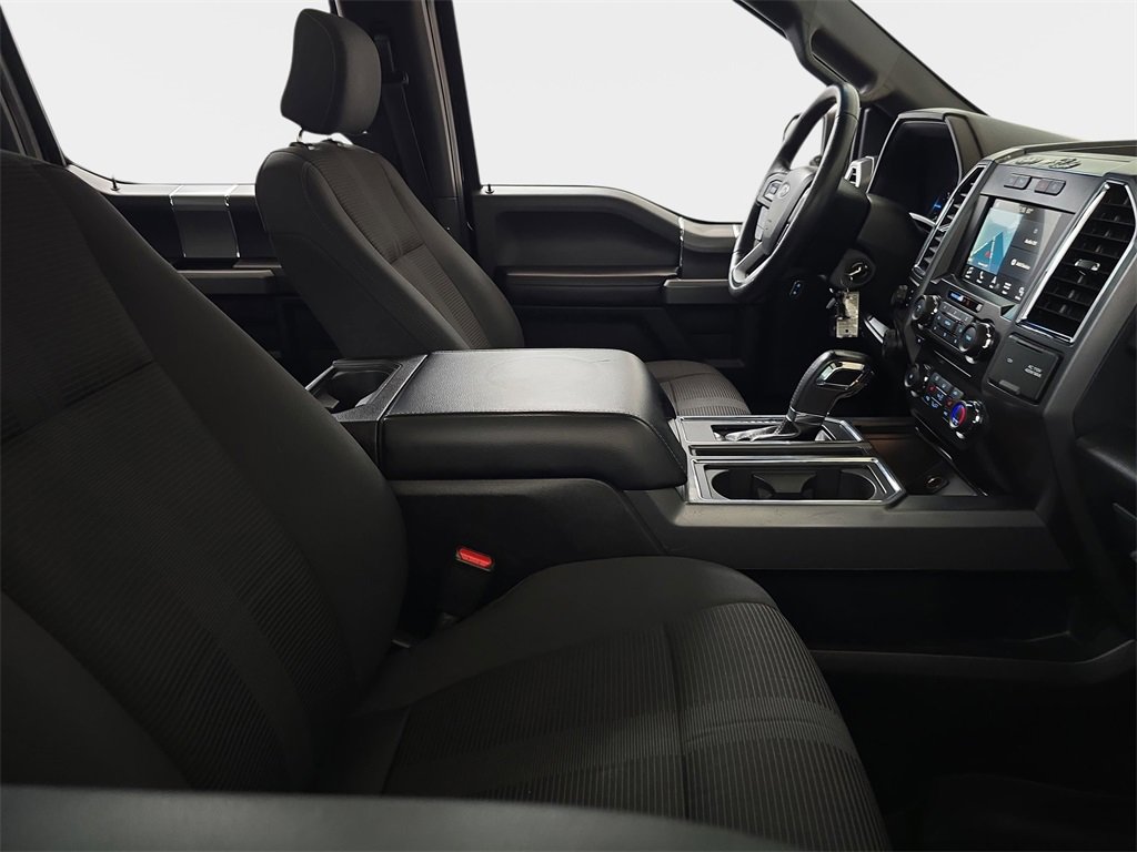 Used 2016 Ford F150 XLT w/ Equipment Group 302A Luxury image 11