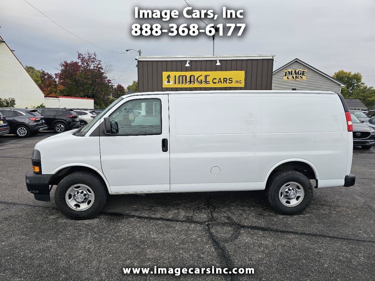 Used 2019 Chevrolet Express 2500 RWD image 1