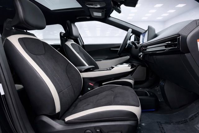 Used 2024 Kia EV6 GT-Line image 14