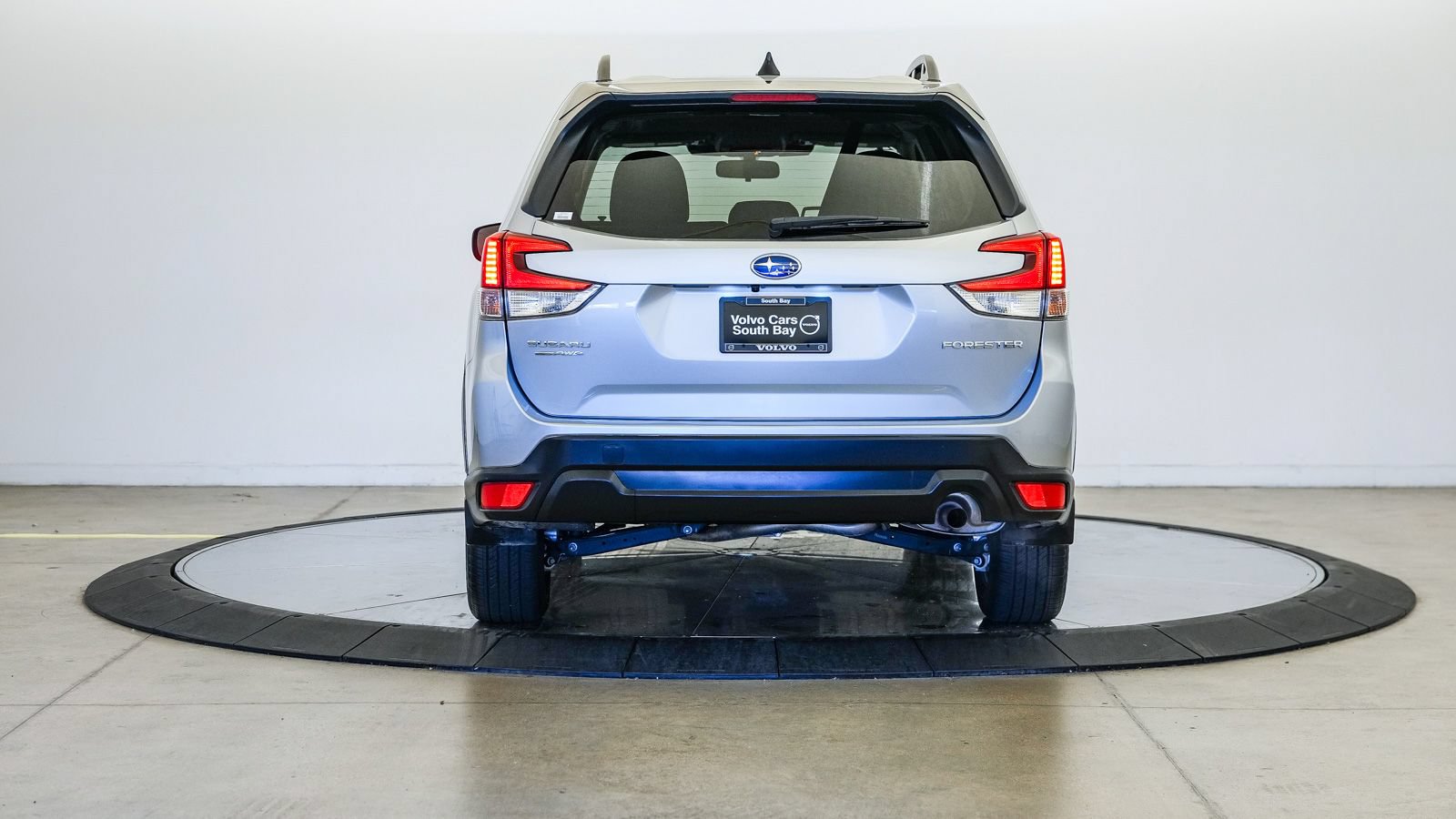 Used 2024 Subaru Forester Premium AWD/4WD image 3