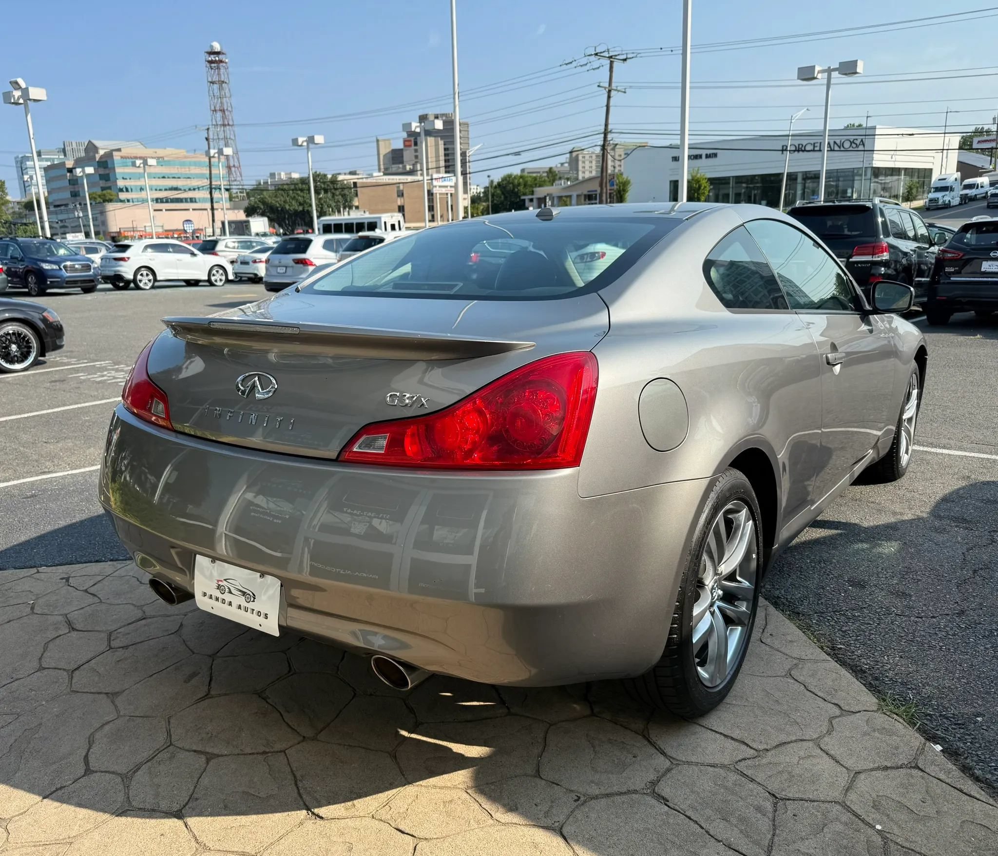 Used 2009 INFINITI G37 x Coupe w/ Premium Pkg AWD/4WD image 7