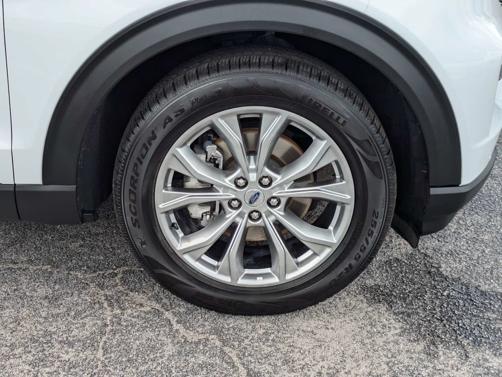 Used 2024 Ford Explorer Limited RWD image 11