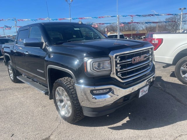 Used 2018 GMC Sierra 1500 SLT w/ SLT Premium Package image 3