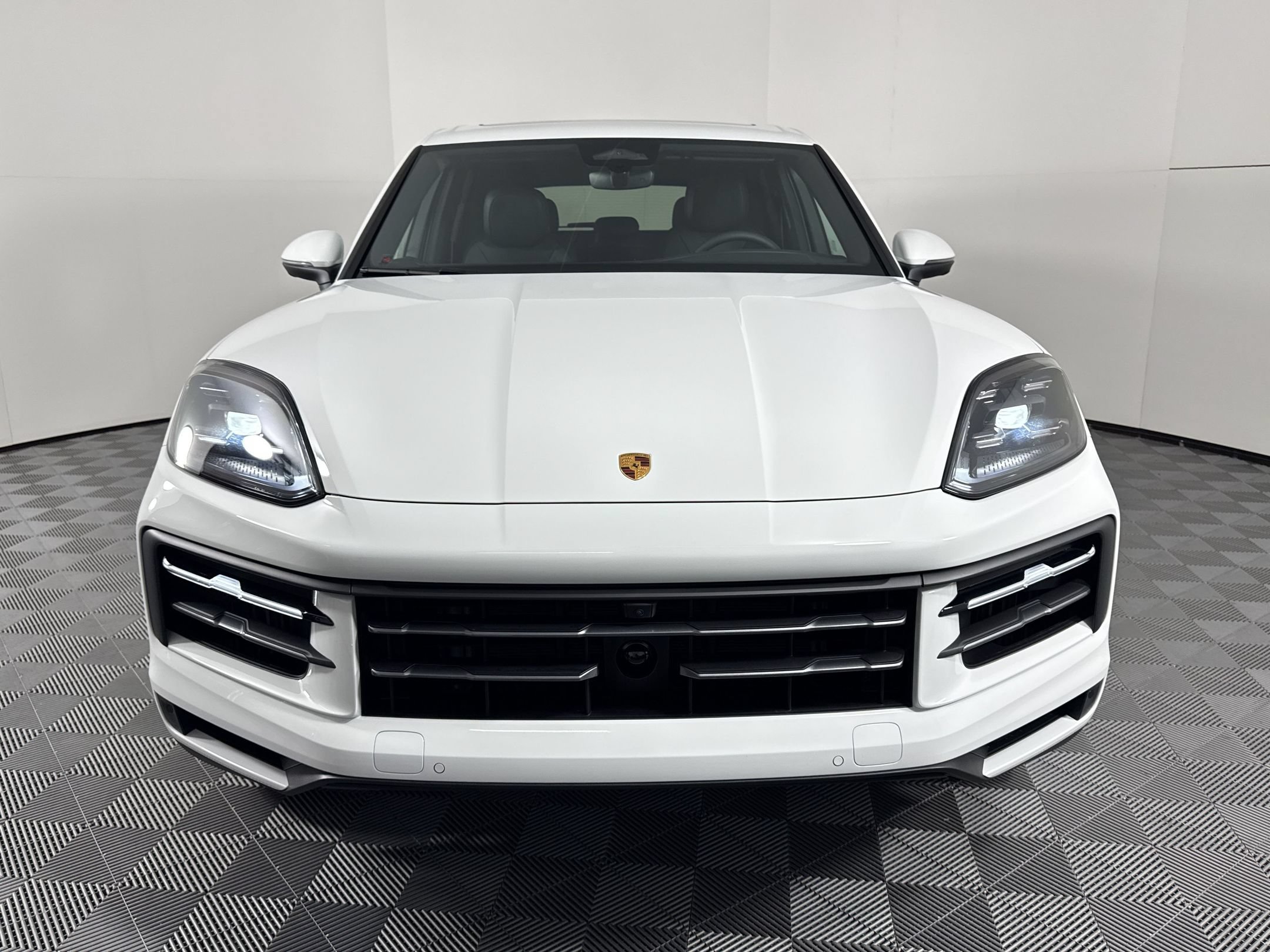 Certified 2026 Porsche Cayenne AWD/4WD image 6