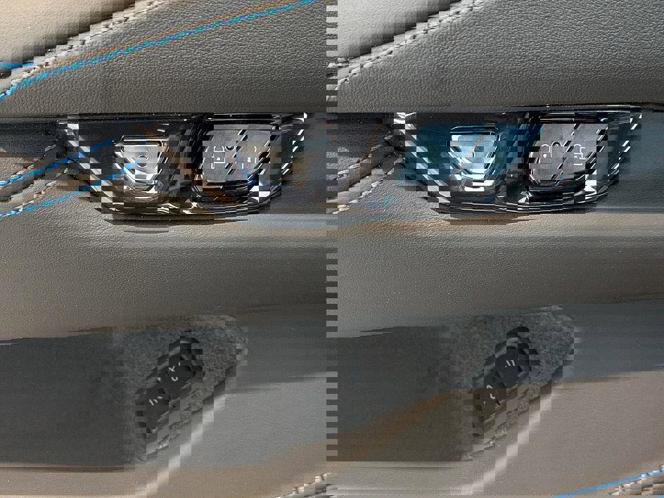 New 2025 Chevrolet Corvette E-Ray w/ Stealth Interior Trim Package image 12