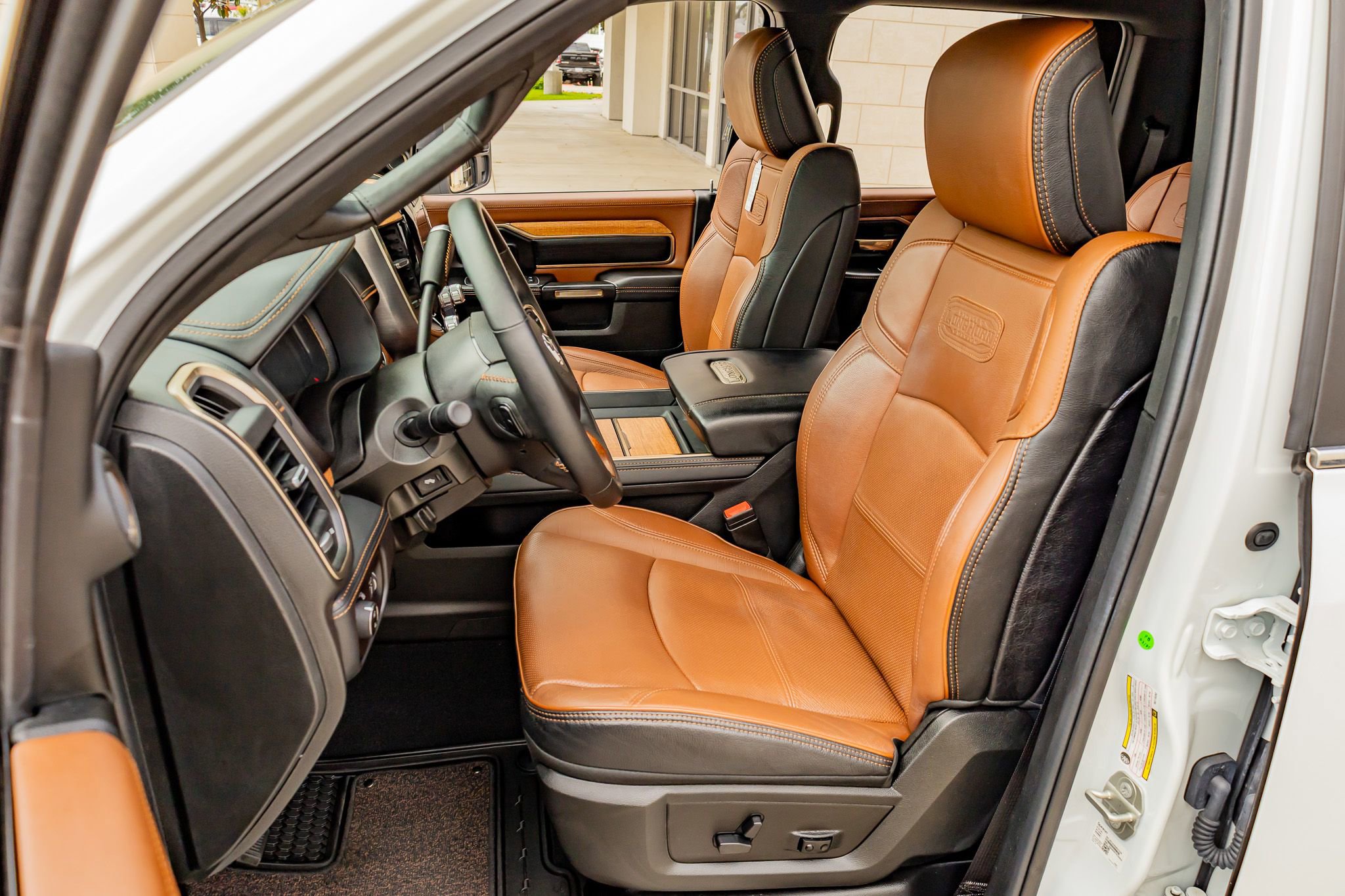 Used 2024 RAM 3500 Limited w/ Towing Technology Group image 30