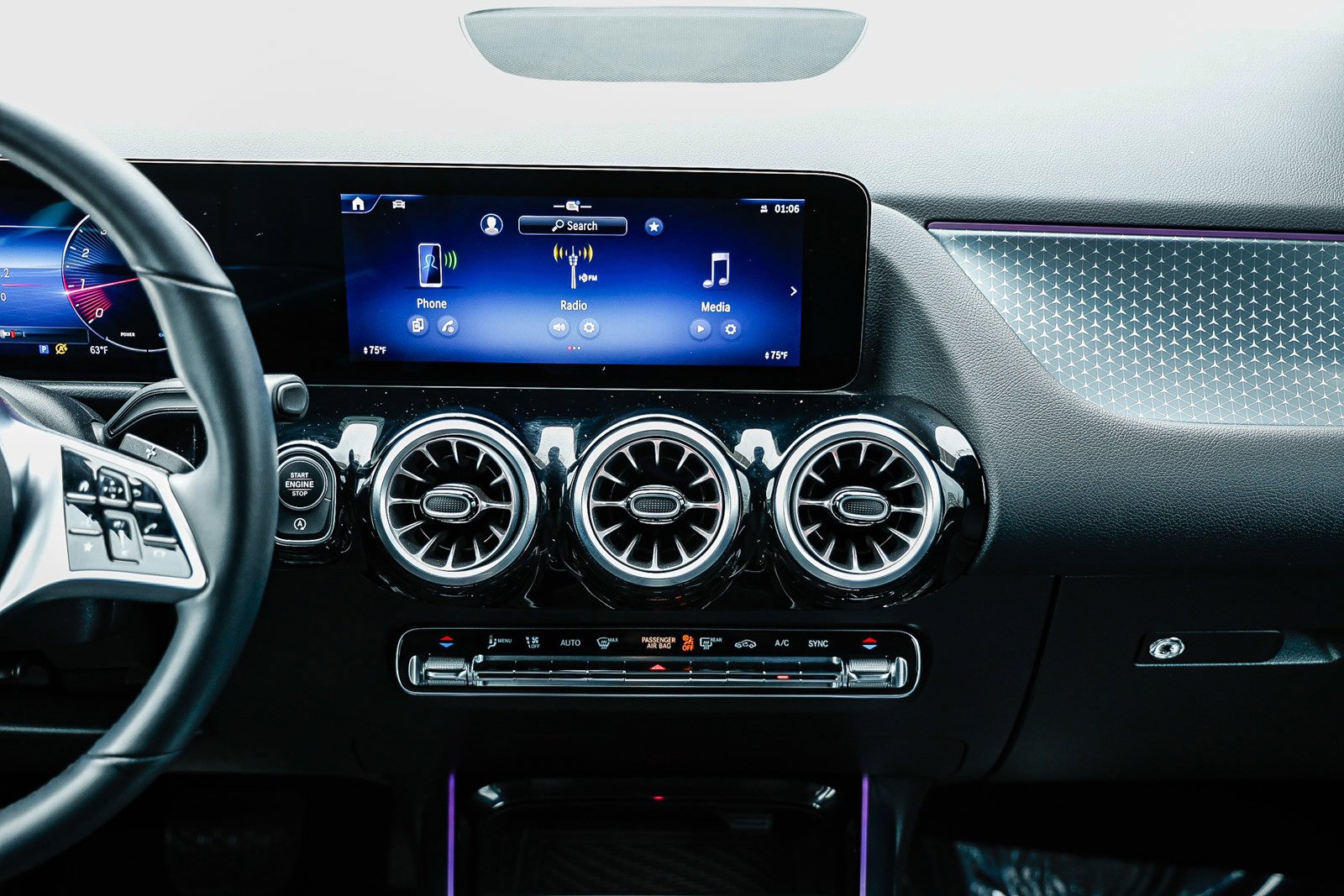 Used 2025 Mercedes-Benz GLA 250 4MATIC image 11