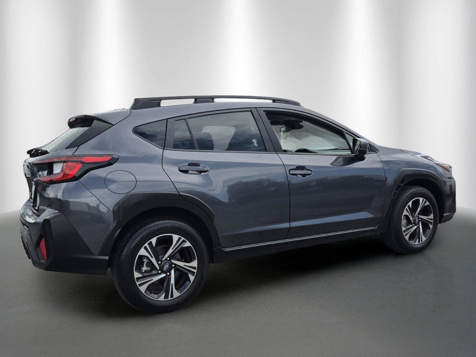 Used 2025 Subaru Crosstrek 2.5i Premium AWD/4WD image 7