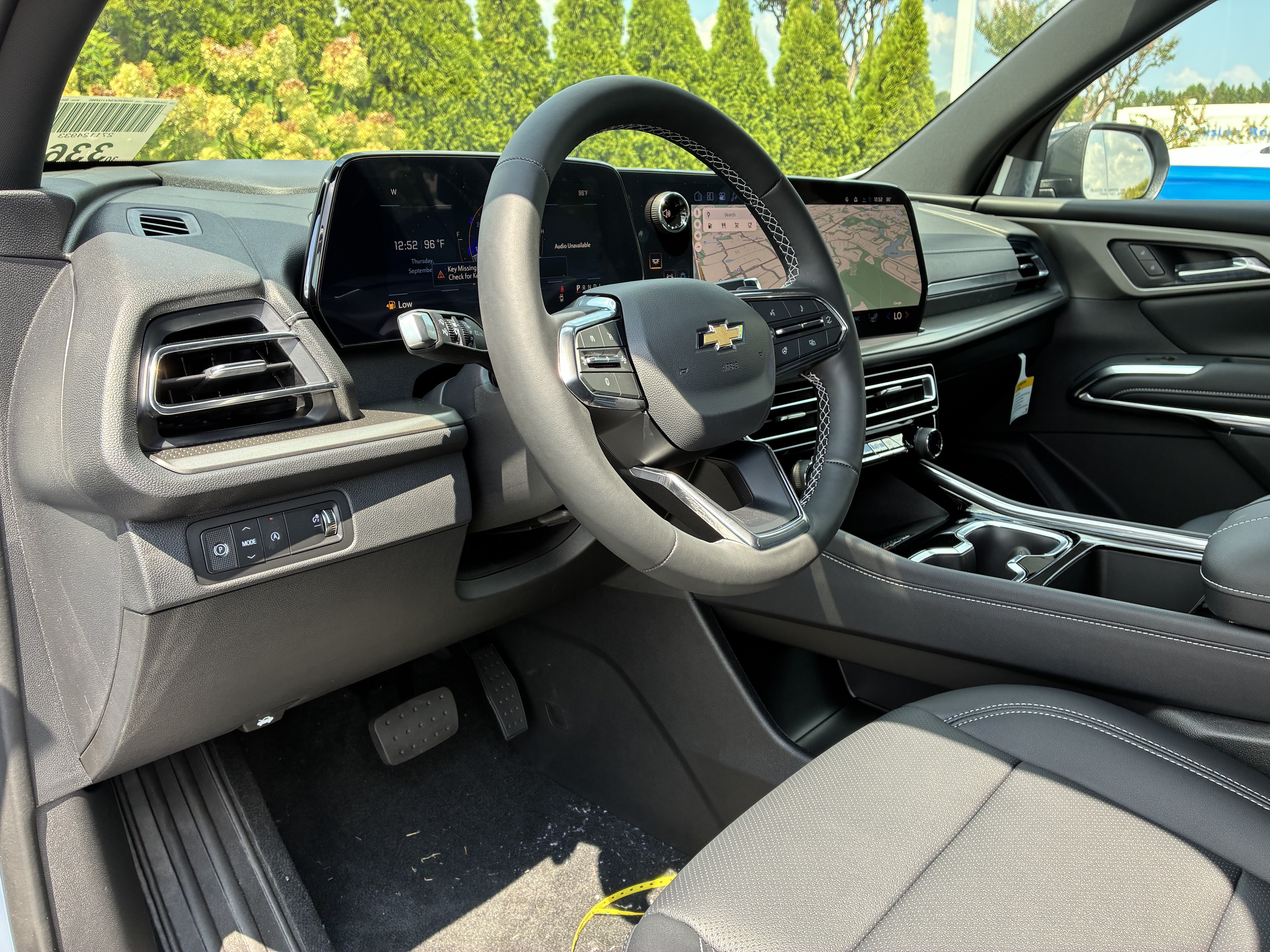 New 2027 Chevrolet Traverse LT w/ Driver Confidence Package FWD image 23