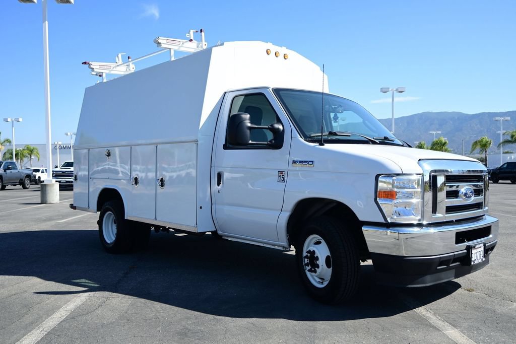 Used 2023 Ford E-350 and Econoline 350 Super Duty w/ Power Windows & Locks Group RWD image 4
