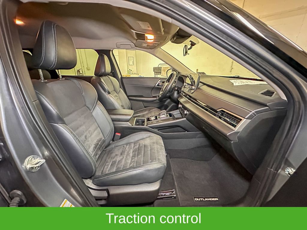 Used 2022 Mitsubishi Outlander SE AWD/4WD image 7
