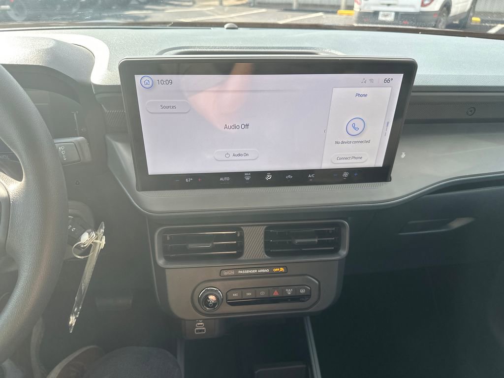 New 2025 Ford Maverick XL image 24