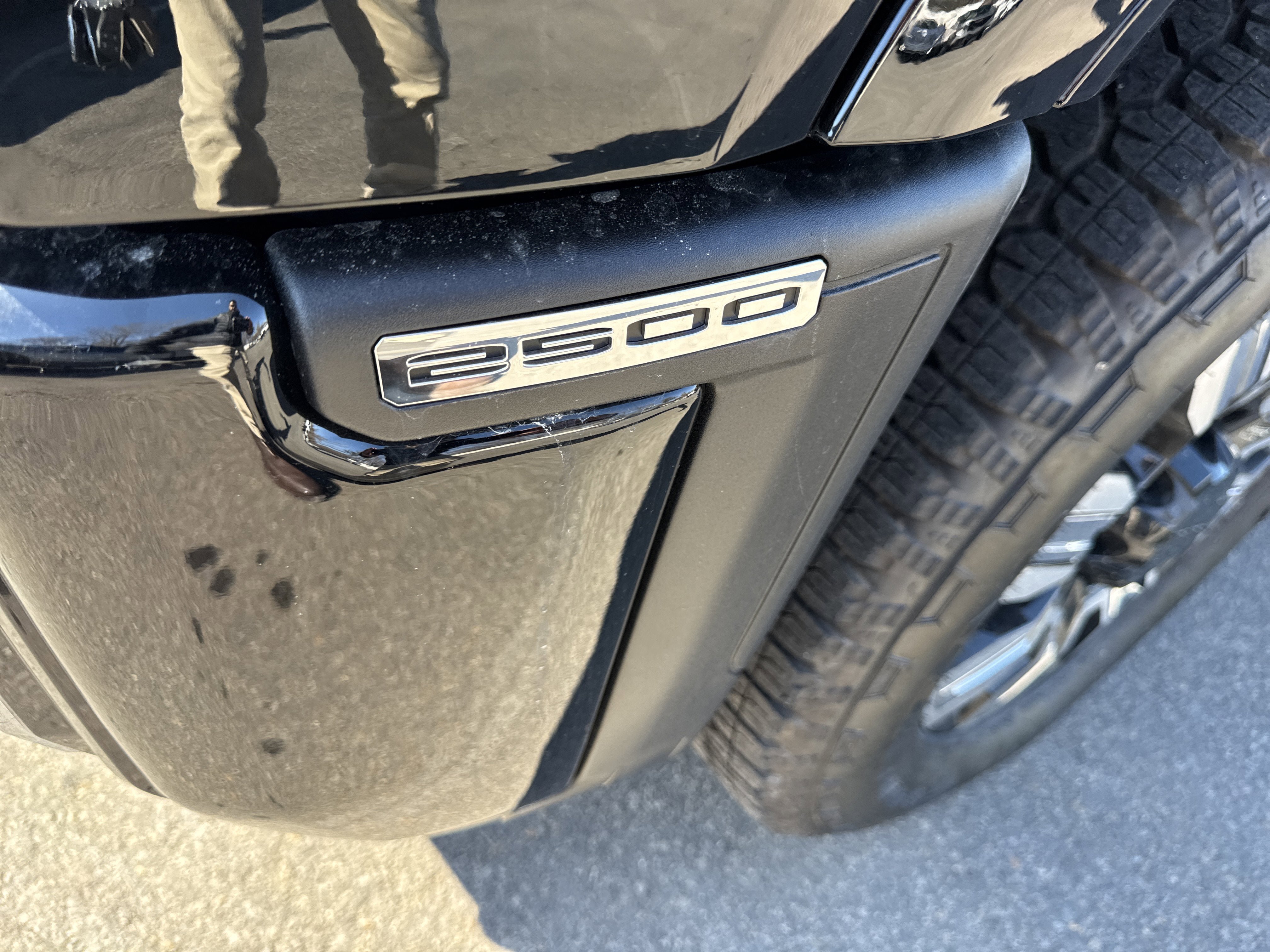 New 2026 GMC Sierra 2500 Denali w/ Denali Reserve Package AWD/4WD image 9