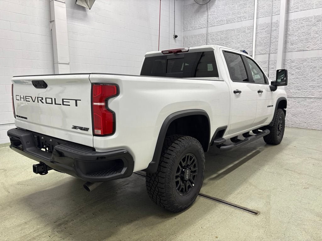 New 2026 Chevrolet Silverado 2500 ZR2 w/ LPO, Dark Essentials Package AWD/4WD image 4