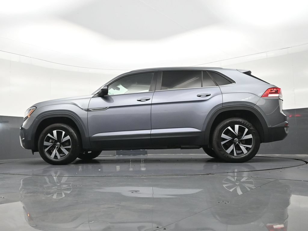 Used 2022 Volkswagen Atlas Cross Sport SE FWD image 29