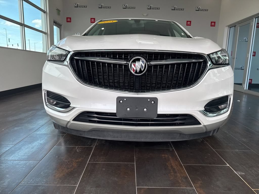 Used 2018 Buick Enclave Essence FWD image 2