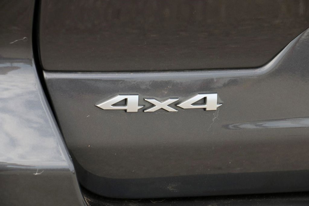 Used 2022 Jeep Grand Cherokee Summit image 8