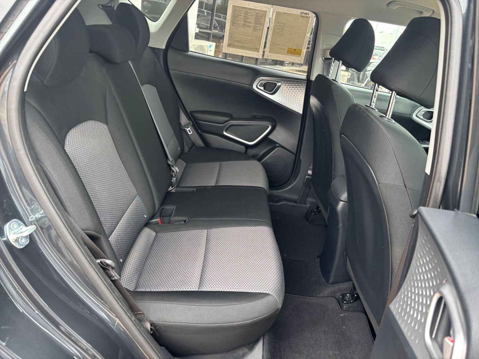 Used 2025 Kia Soul LX w/ LX Technology Package FWD image 23