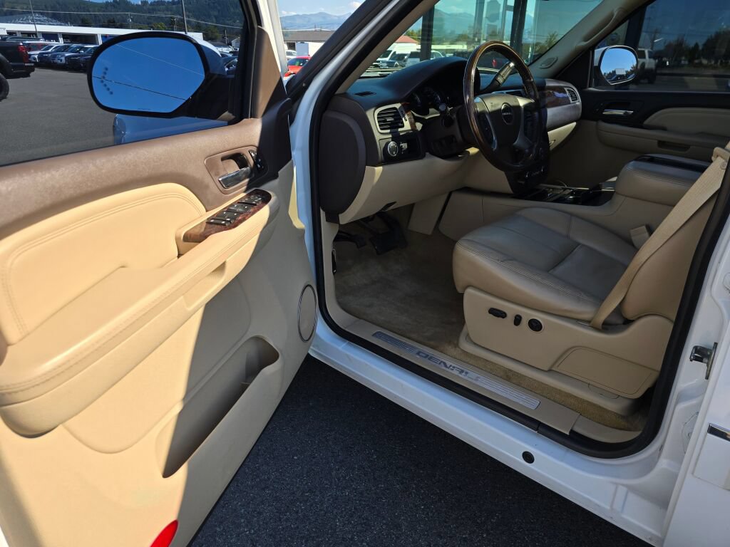 Used 2008 GMC Sierra 1500 Denali AWD/4WD image 17