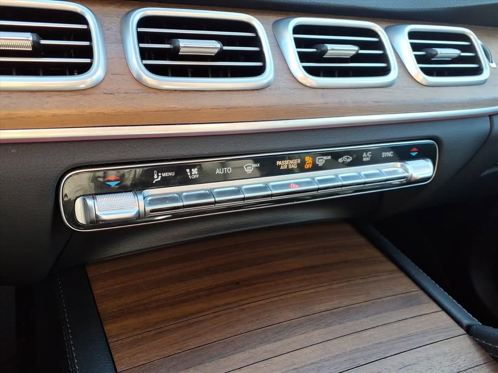 Used 2024 Mercedes-Benz GLE 350 4MATIC w/ Winter Package image 26