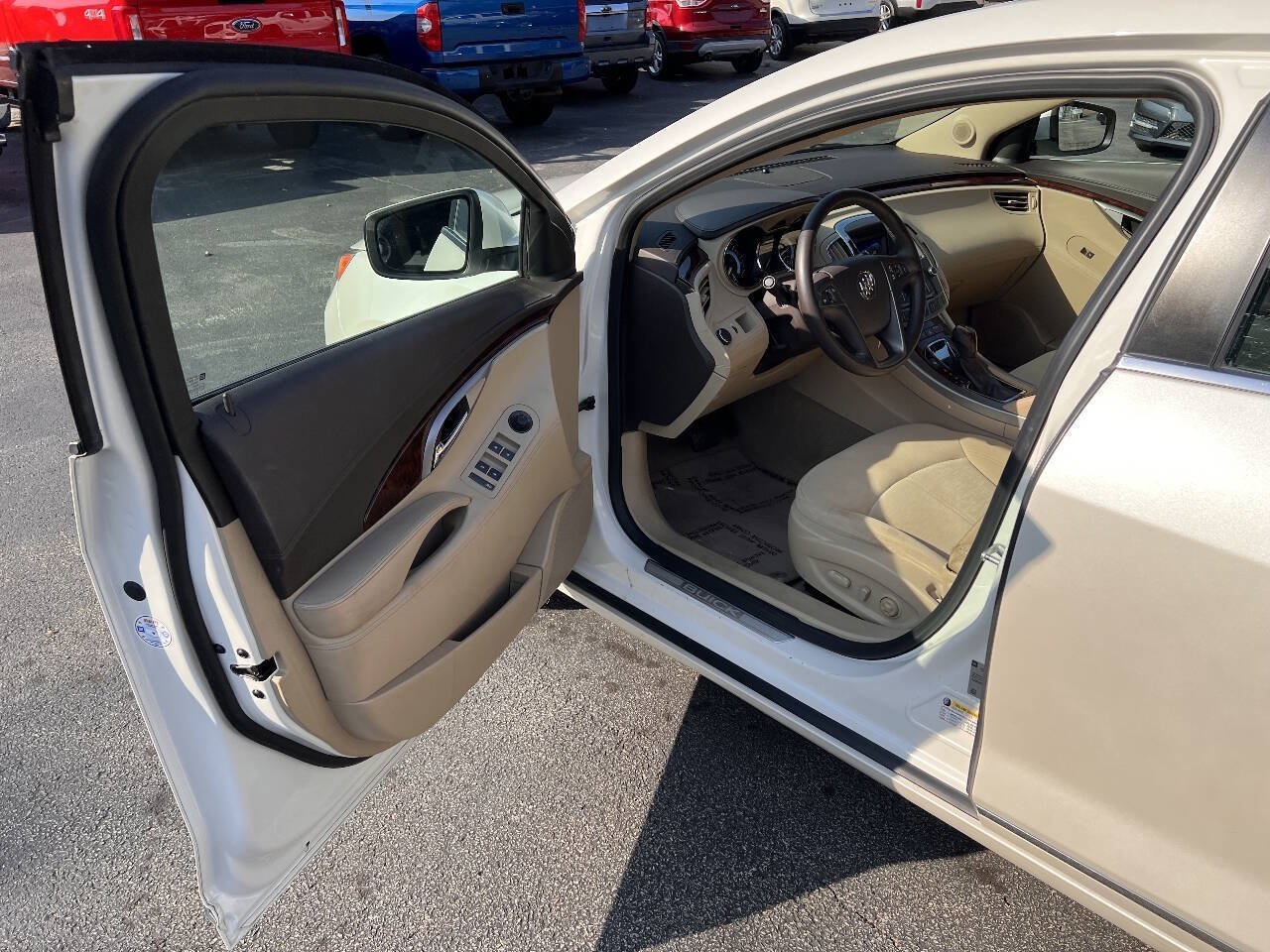Used 2010 Buick LaCrosse CX FWD image 10