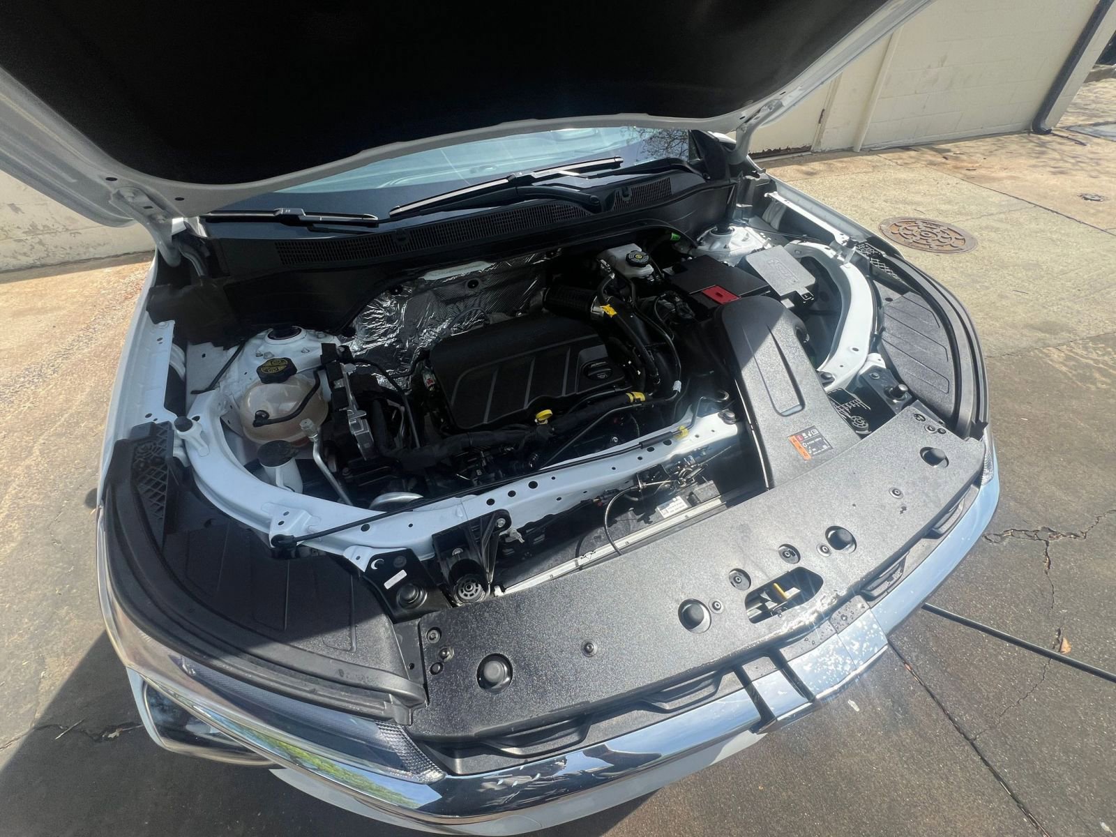 Used 2025 Chevrolet Trax LT w/ LT Convenience Package FWD image 27