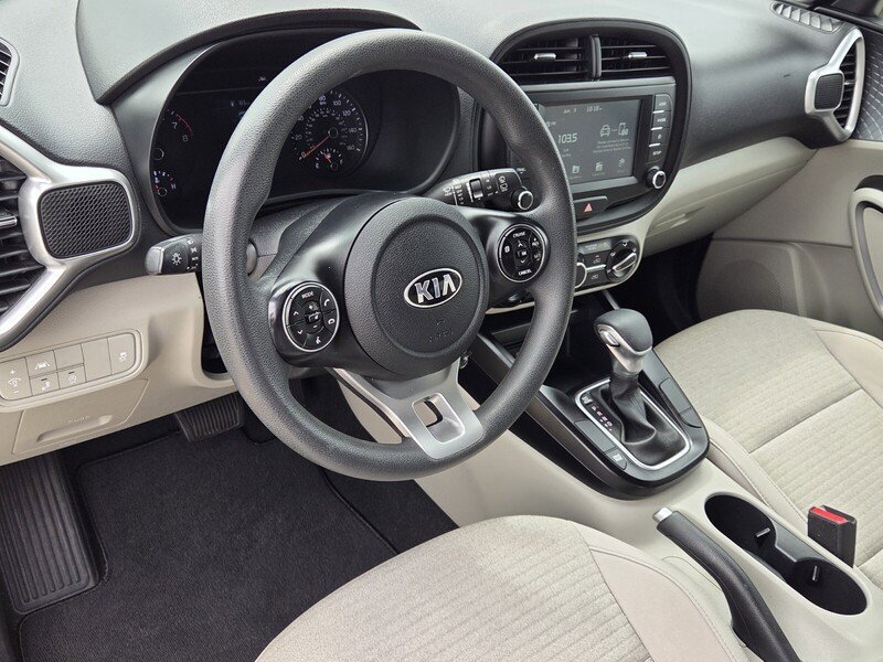 Used 2020 Kia Soul S FWD image 11