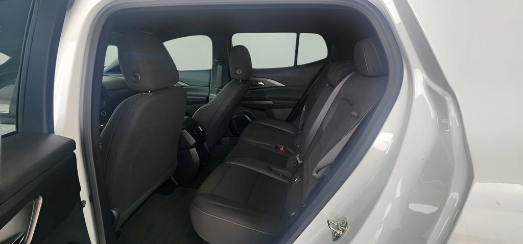 Used 2026 Chevrolet Equinox EV LT FWD image 18