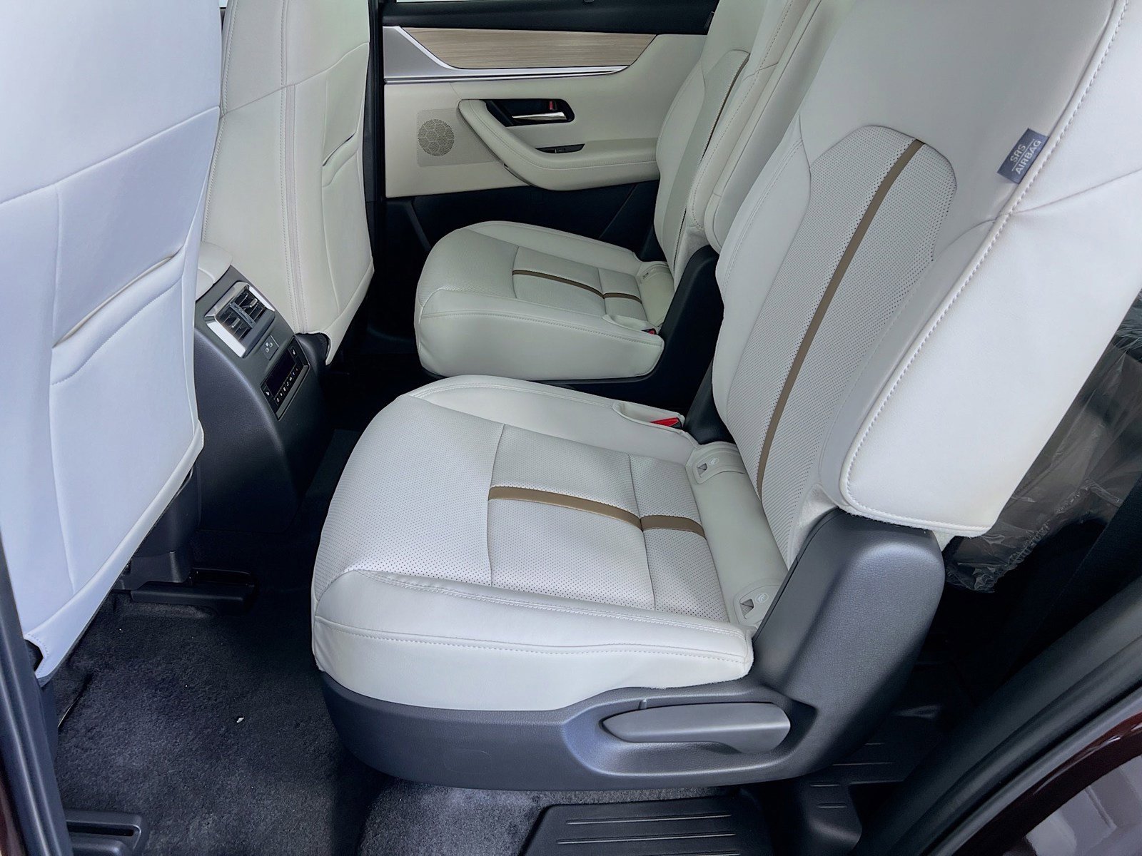 New 2026 MAZDA CX-90 Plug-In Hybrid w/ Premium Plus AWD/4WD image 5