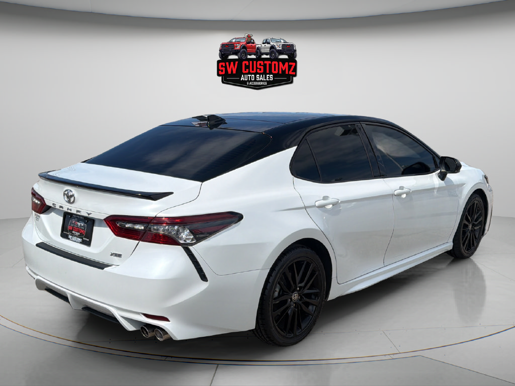 Used 2023 Toyota Camry XSE FWD image 7