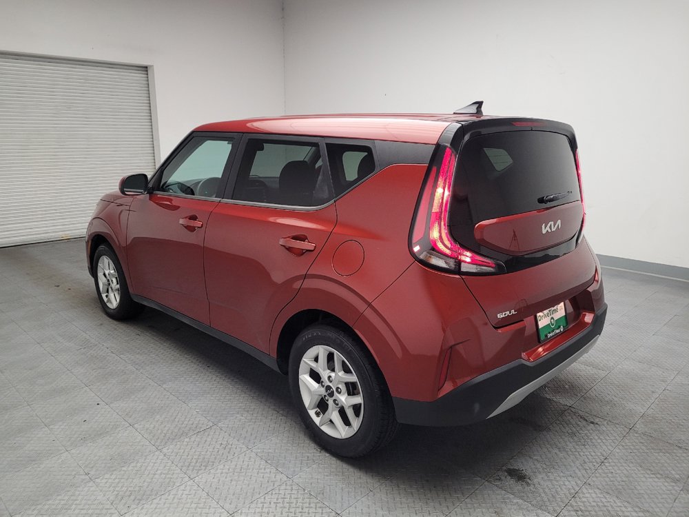 Used 2023 Kia Soul LX w/ LX Technology Package FWD image 5