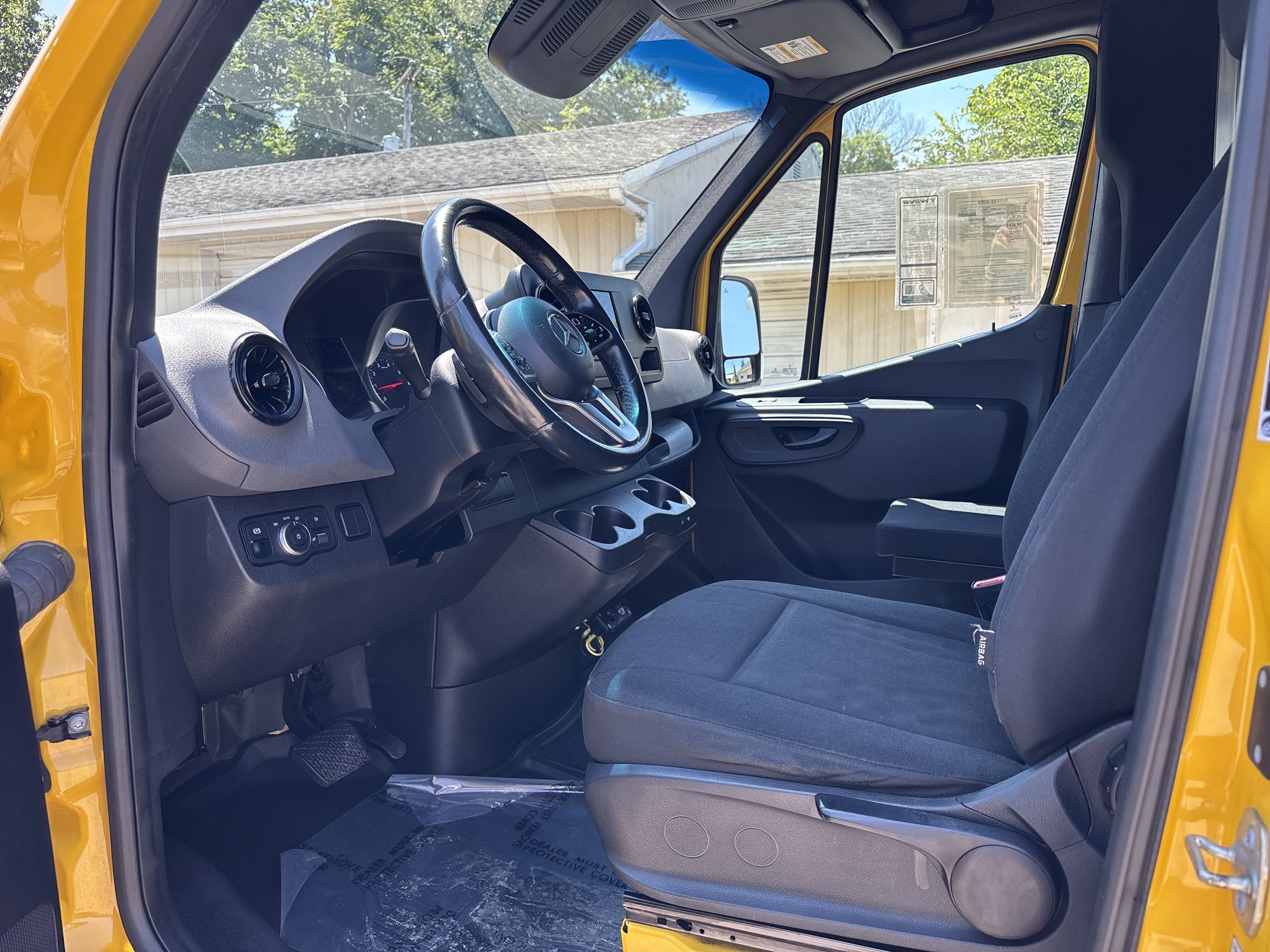 Used 2021 Mercedes-Benz Sprinter 2500 w/ Acoustic Package image 18