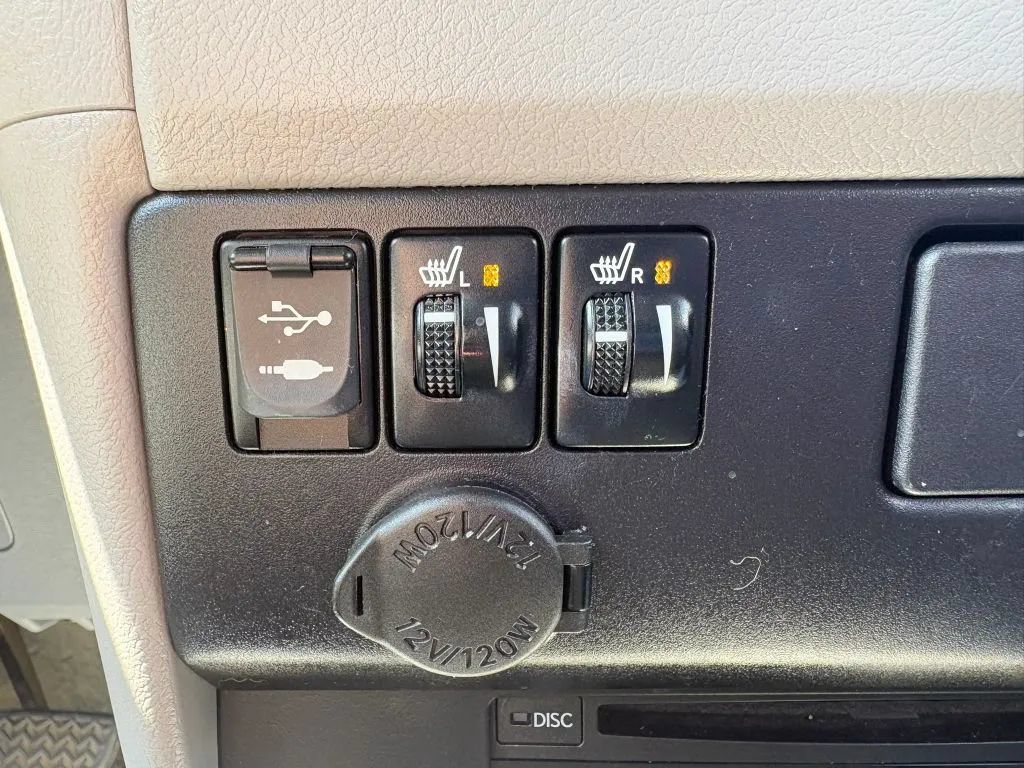 Used 2017 Toyota Sienna XLE Premium AWD/4WD image 14