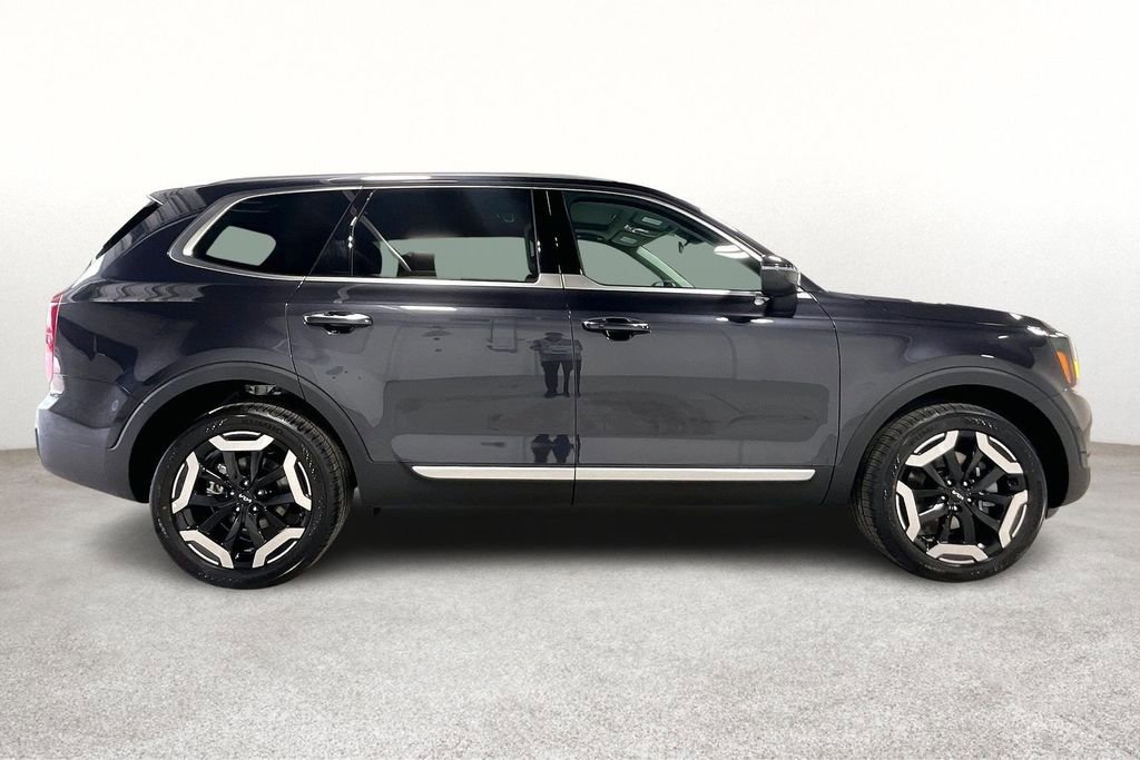 New 2025 Kia Telluride S image 16