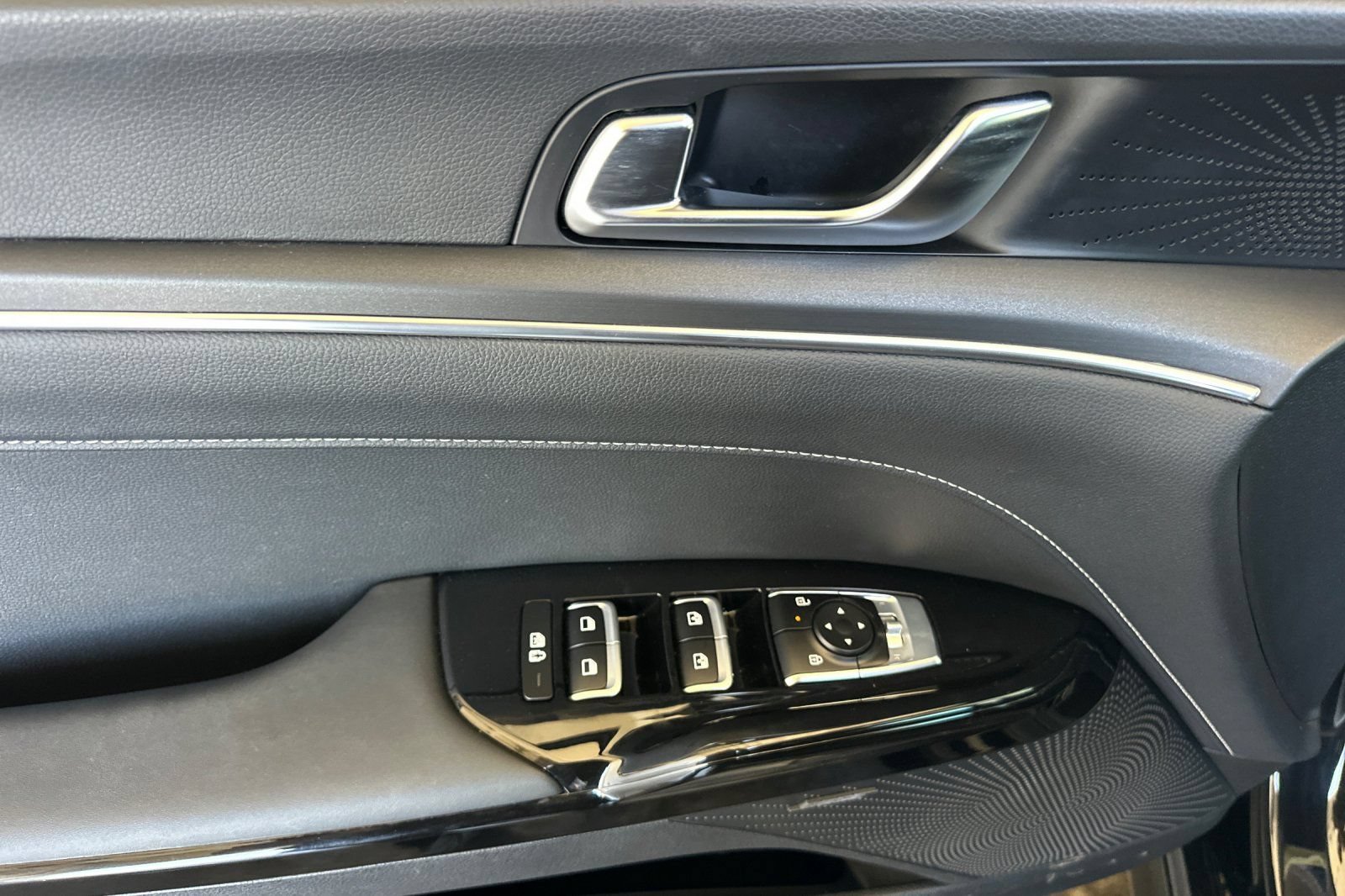 Certified 2025 Kia K5 GT-Line w/ GT-Line Premium Package FWD image 11