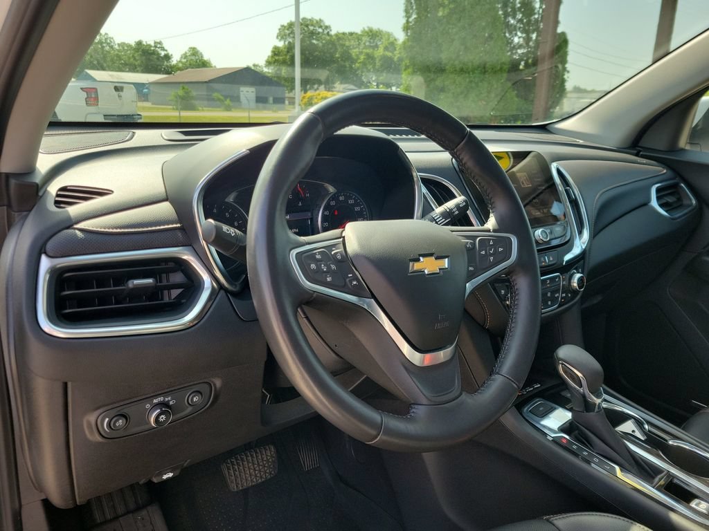 Used 2022 Chevrolet Equinox Premier AWD/4WD image 22