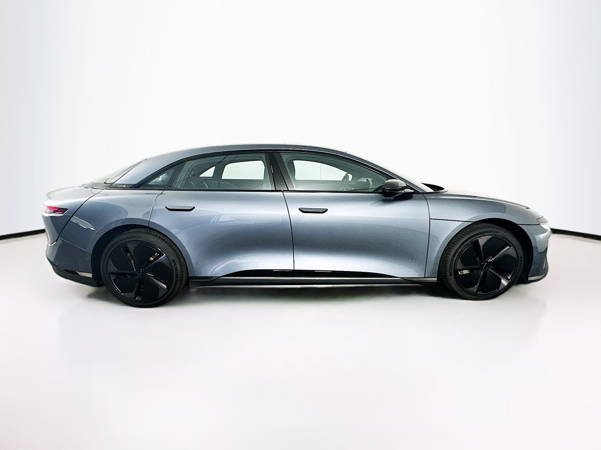 Used 2024 Lucid Air Pure RWD image 10