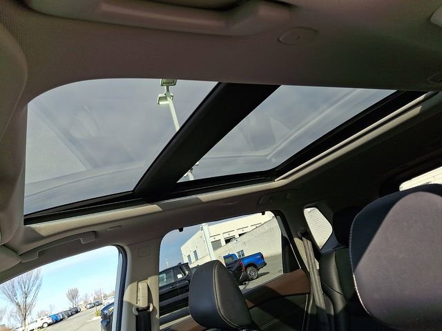 Used 2022 Nissan Rogue SL w/ SL Premium Package image 14