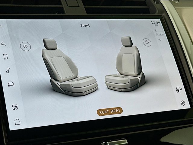 Used 2025 Land Rover Discovery Dynamic SE image 23