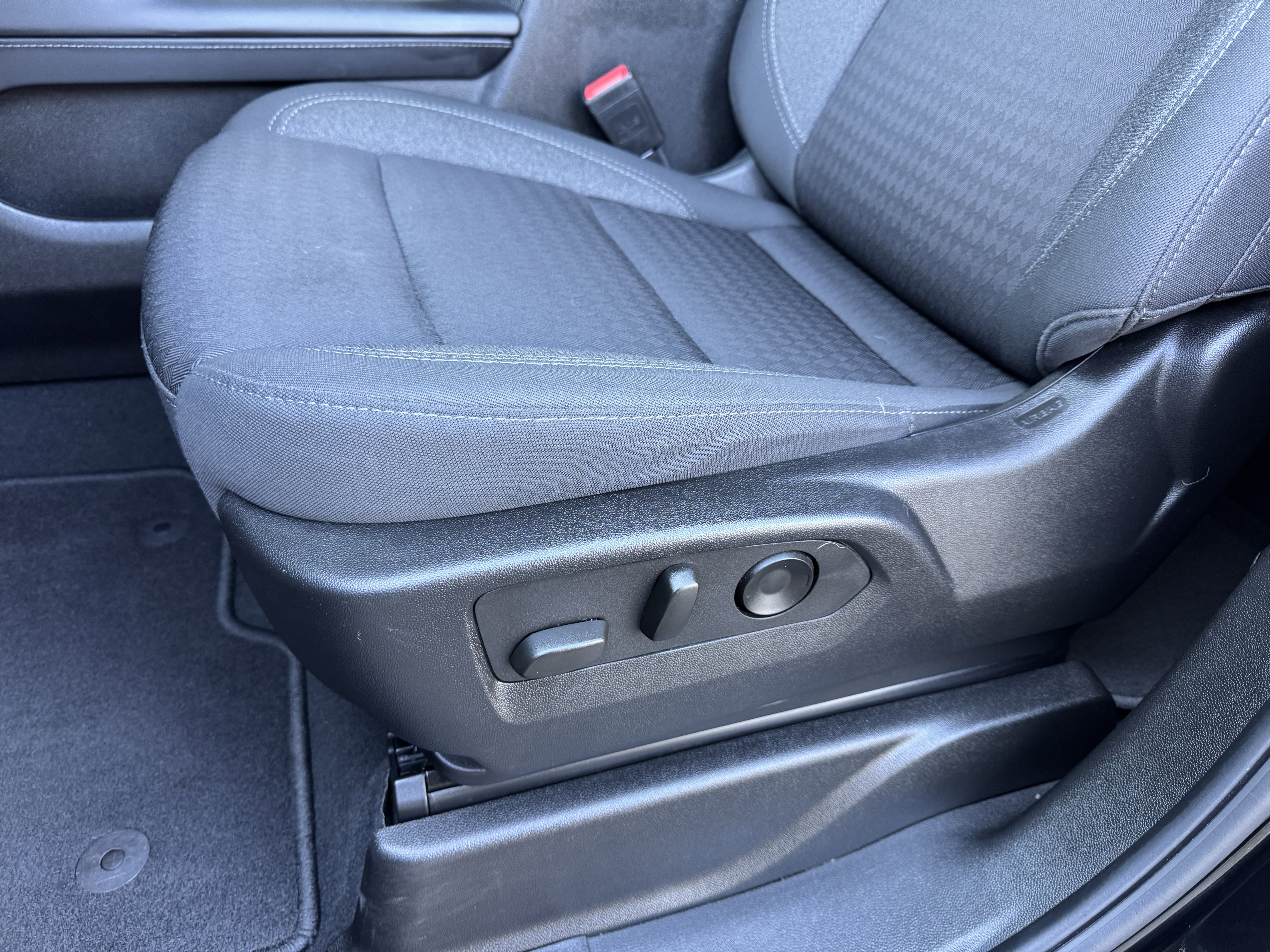 Certified 2024 Chevrolet Suburban LS image 14