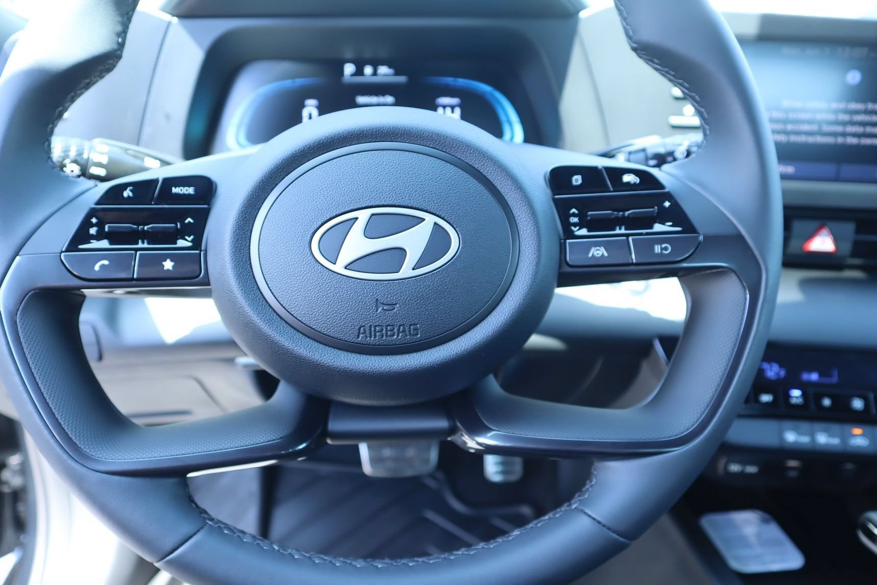 New 2026 Hyundai Elantra Sport FWD image 11