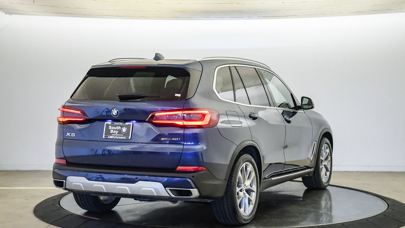 Certified 2022 BMW X5 sDrive40i w/ Luxury Seating Package RWD image 5