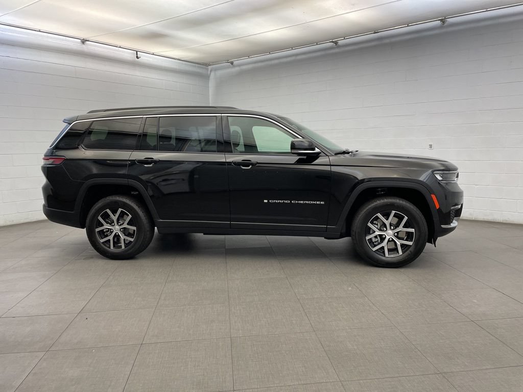 New 2025 Jeep Grand Cherokee L Limited RWD image 2