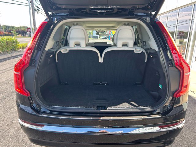 Certified 2023 Volvo XC90 B6 Plus w/ Protection Package Premier AWD/4WD image 11