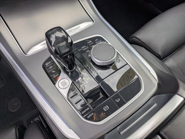 Used 2021 BMW X5 M50i image 26